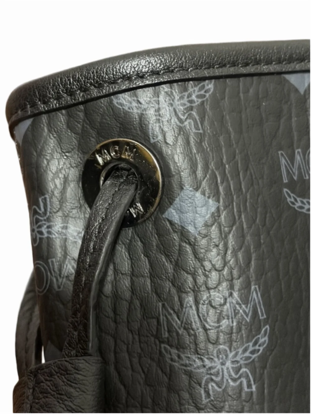 NWT MCM Women's Liz Reversible Shopper Tote in Black & white, Visetos & leather